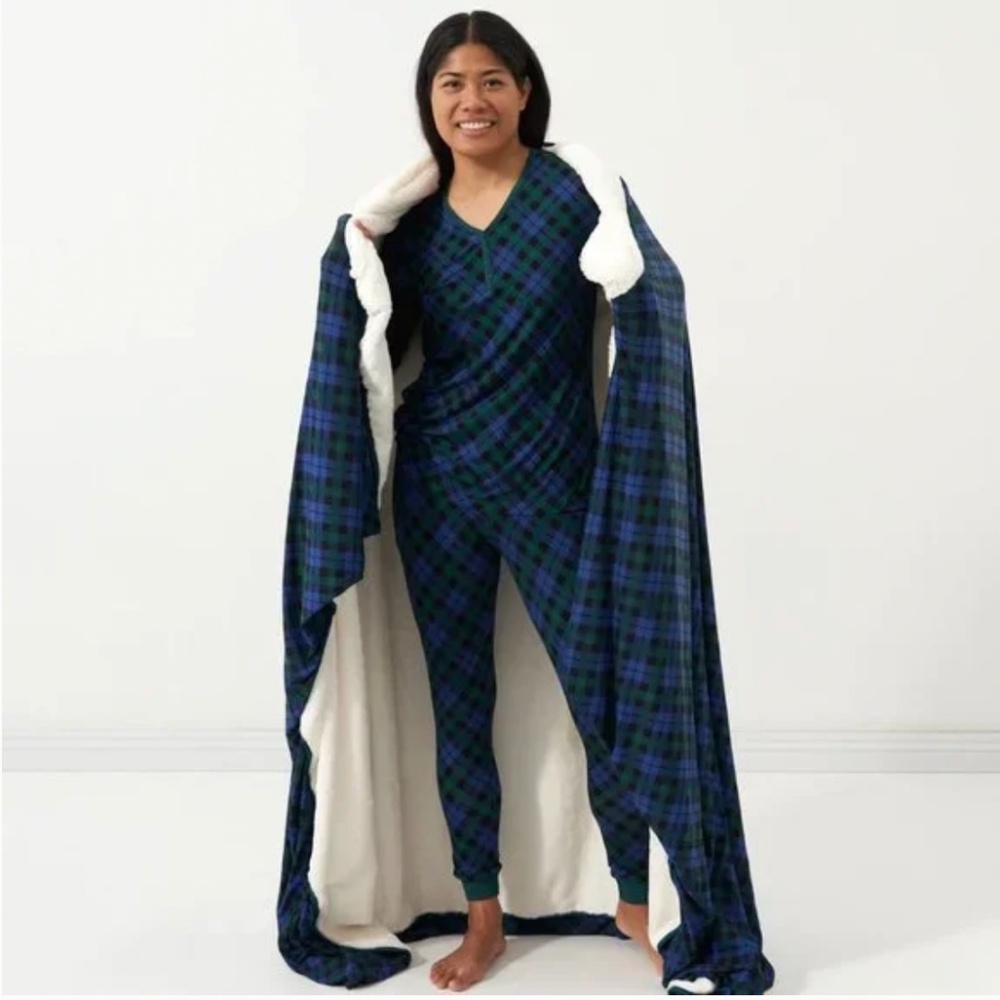 Little Sleepies Emerald Plaid Plus Oversized- Cloud Blanket